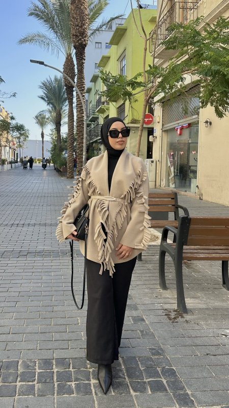 جاكيت مع قشاط