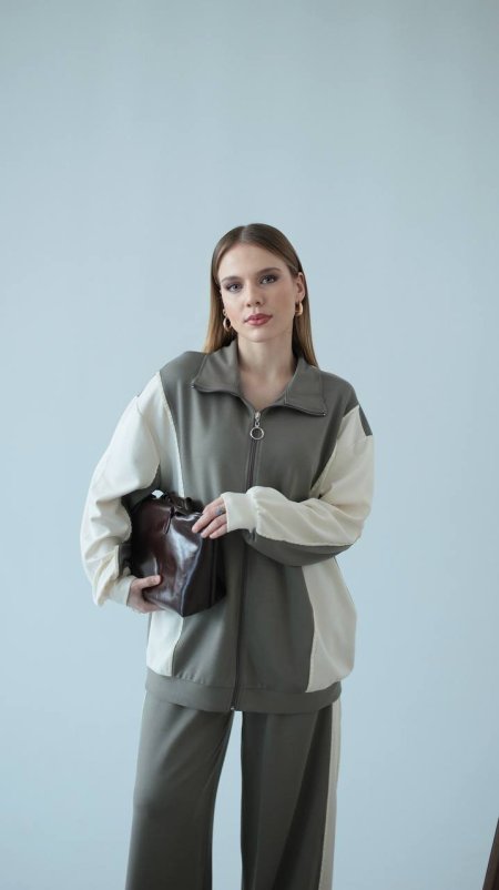 طقم سبورت فستقي