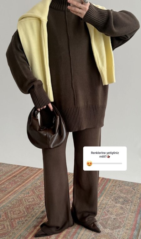 طقم تريكو بني